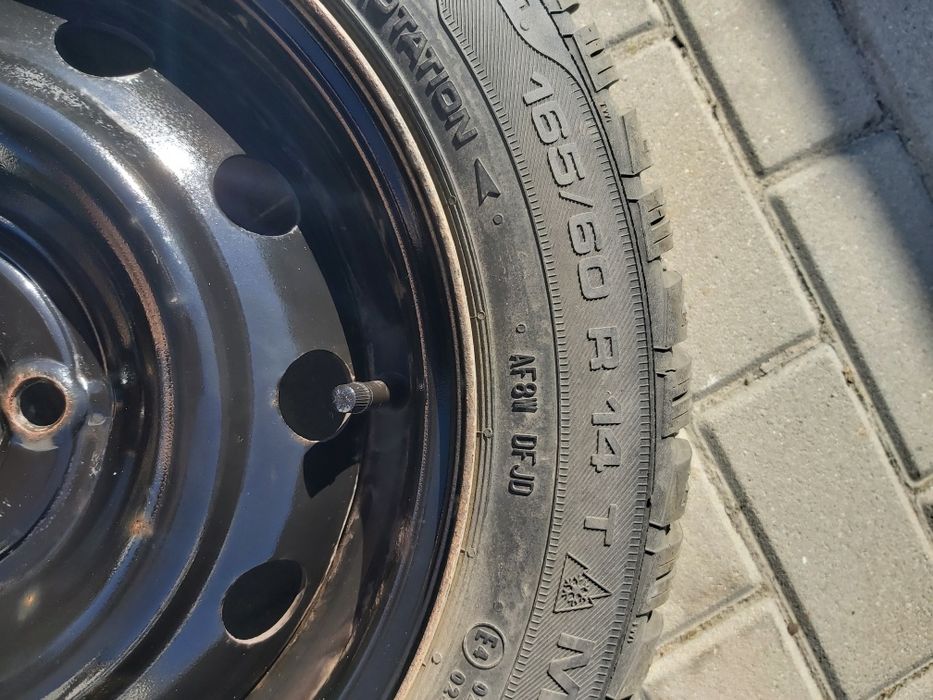 4 Felgi stalowe z oponami zimowymi