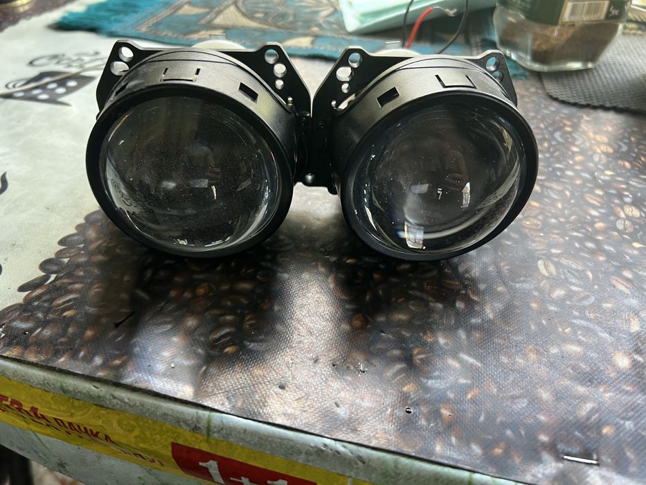 Продам BI-Led линзы H4