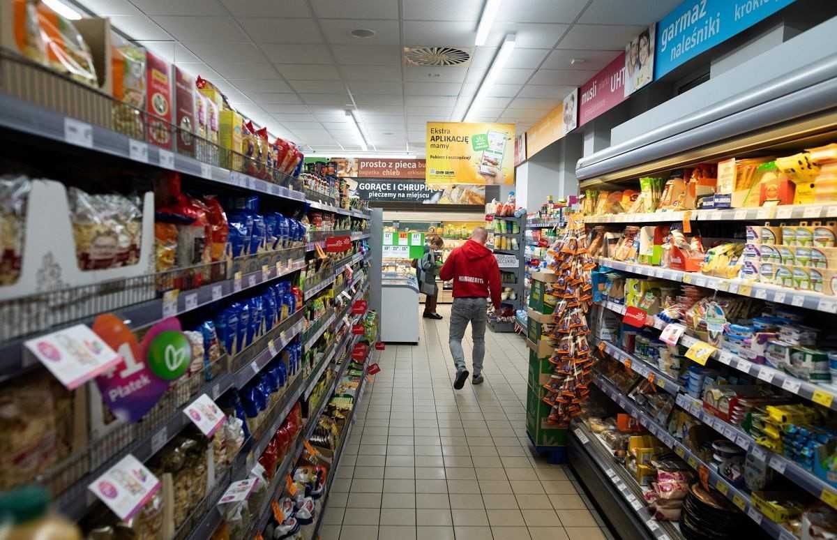 Budynek Supermarketu z umową najmu sieci Stokrotka