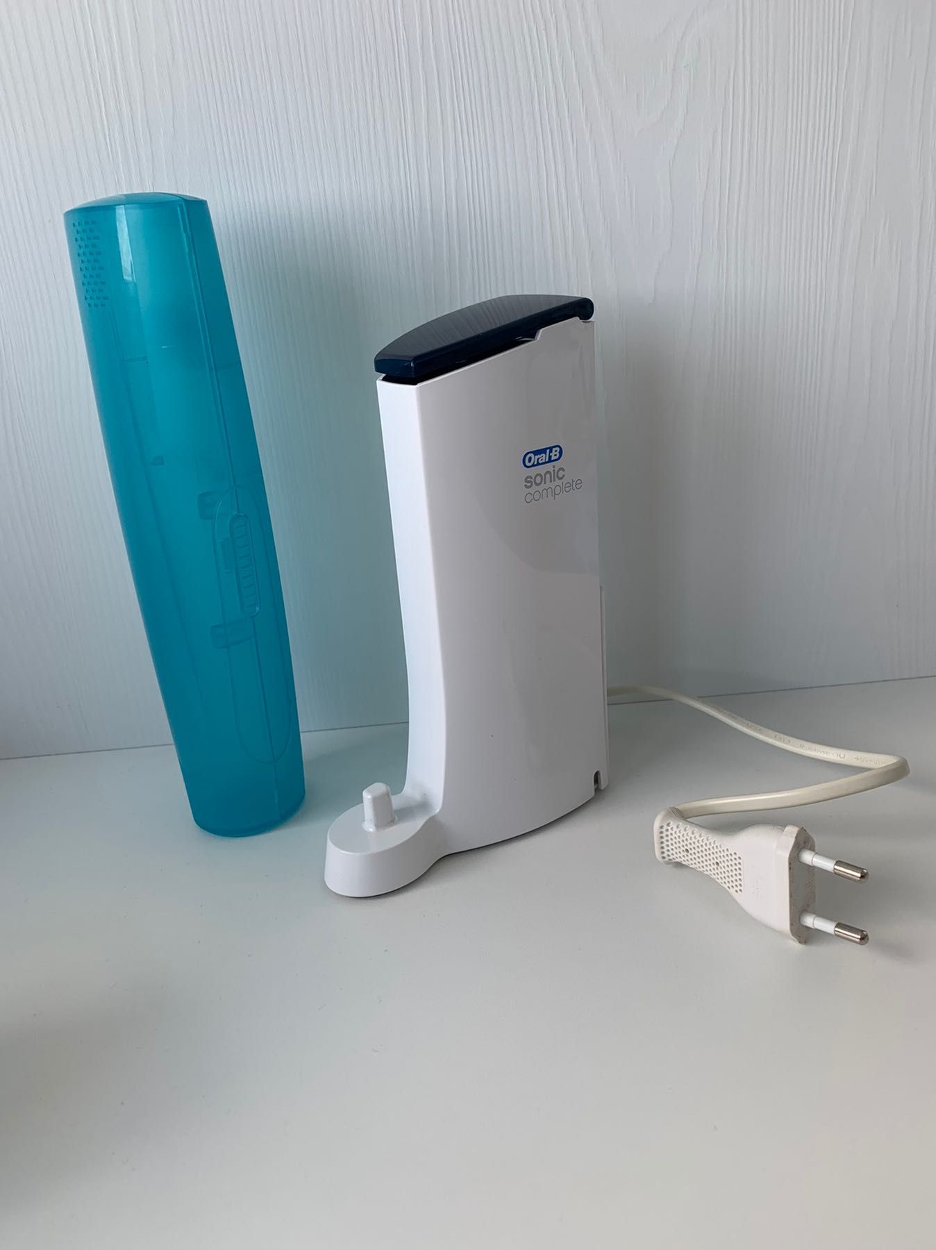 Oral-B Sonic зарядное устройство и футляр к зубной электрощётке
