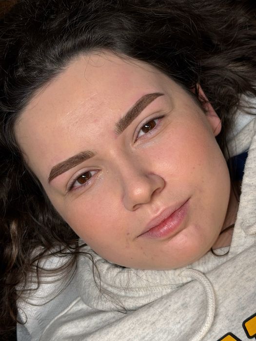 Makijaż PERMANENTNY brwi