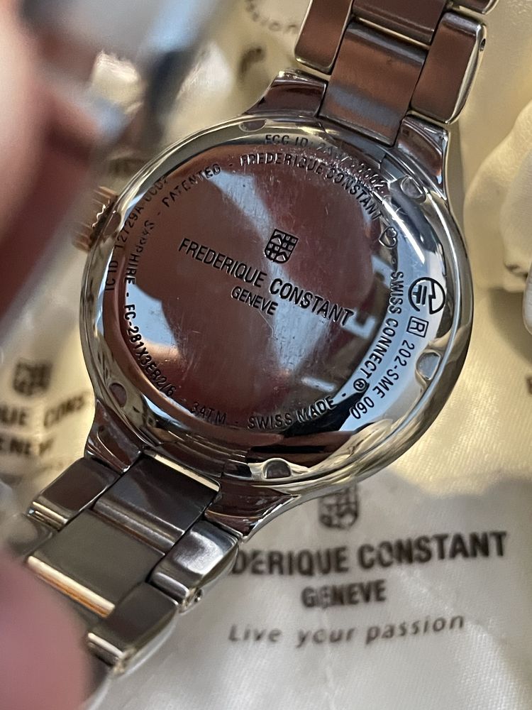 Zegarek damski Frederique Constant Horological Smartwatch uszkodzony