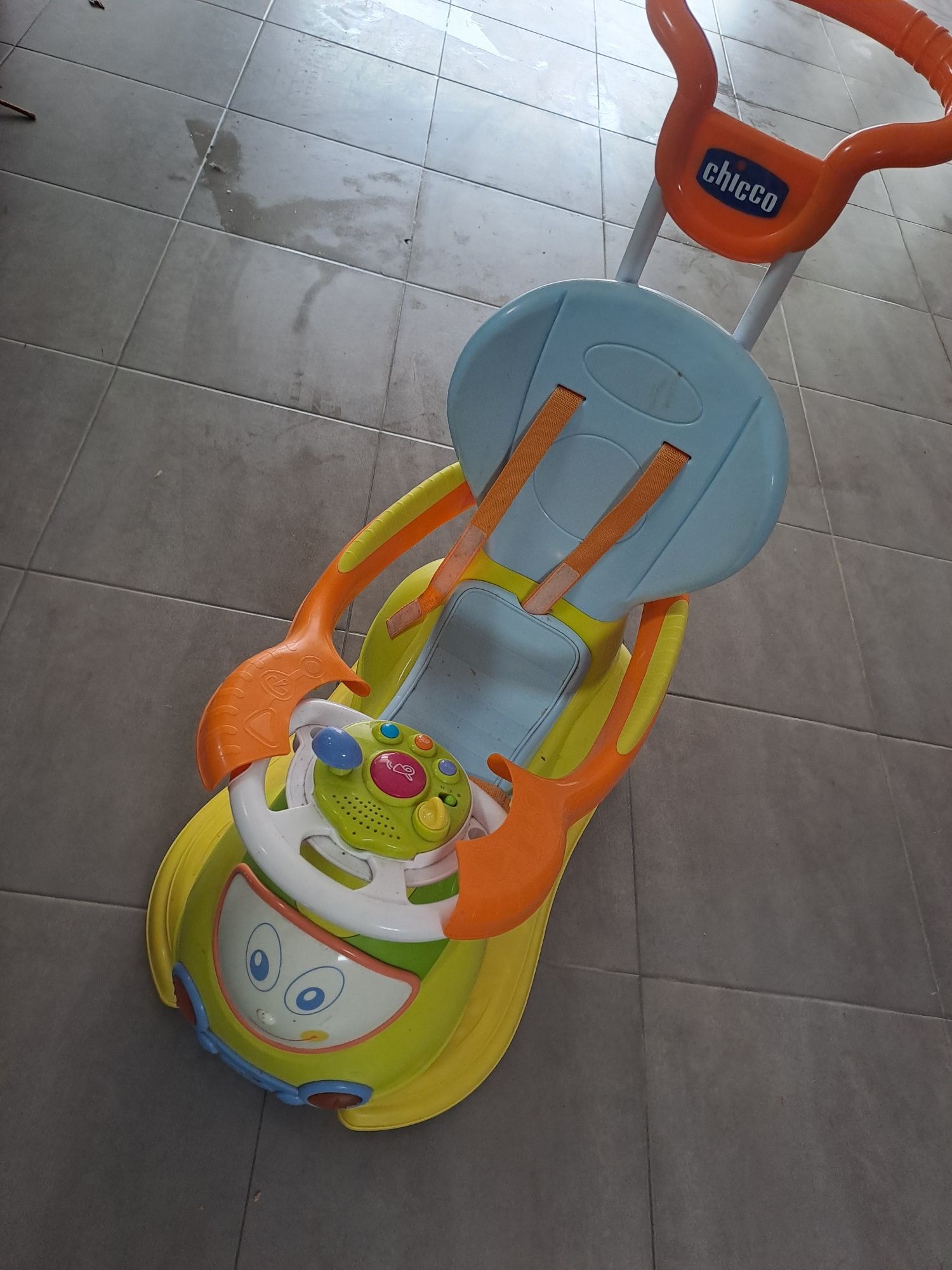 Chicco Andador Quatro amarelo