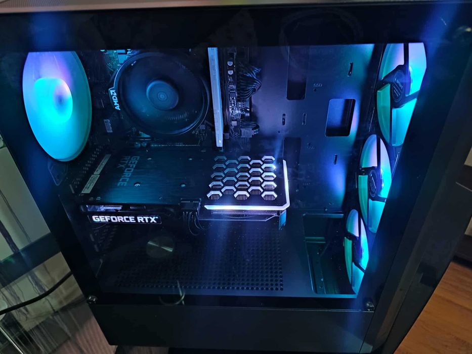 Komputer do gier/ RTX 3060 TI/ RYZEN 5 5600X/ 16GB RAM 3200MHZ/ 650W