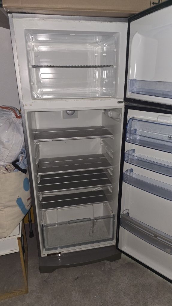 Frigorífico AEG Combinado