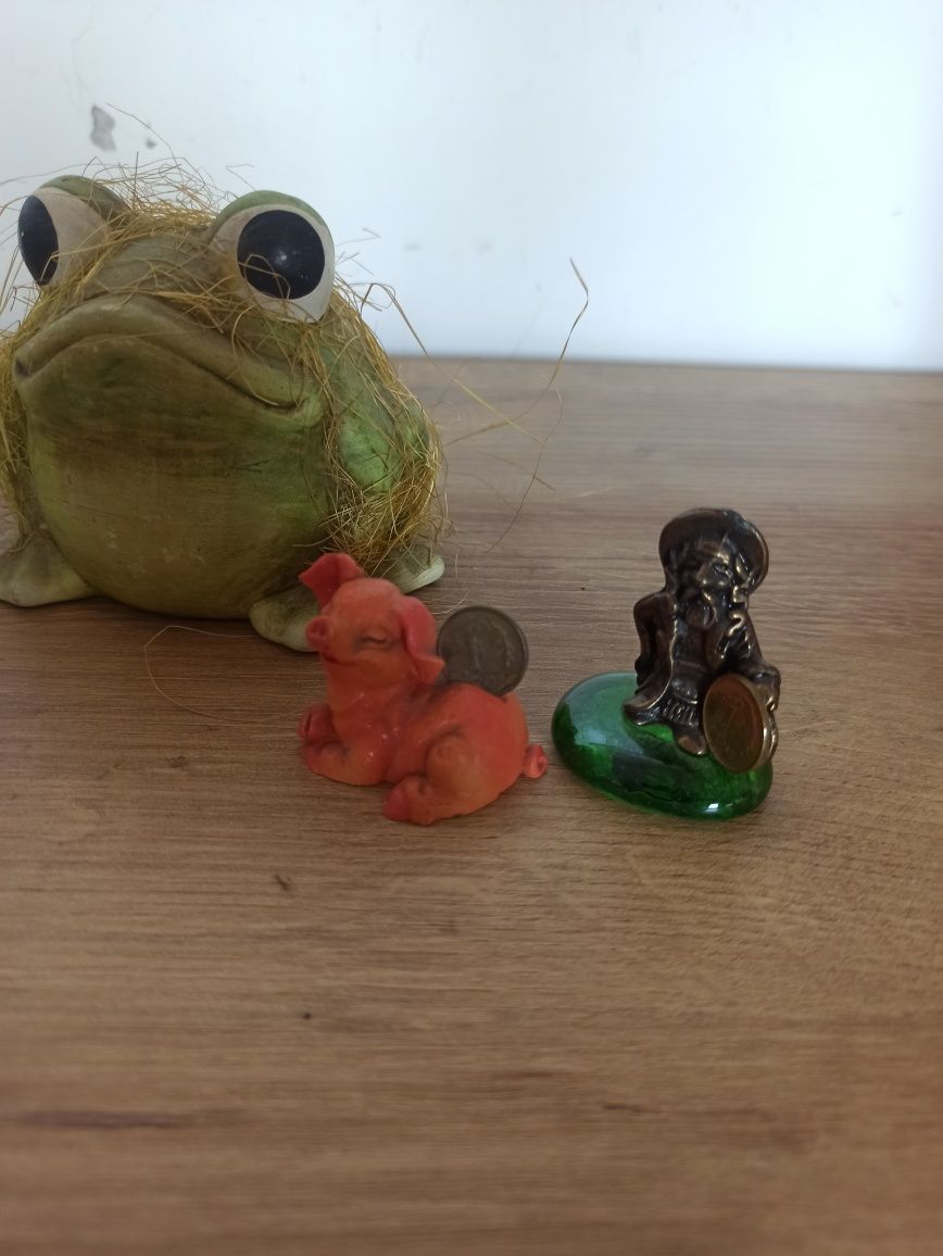 Kolekcja Ceramiczne Figurki Zestaw Ceramicznych Figurek Żaba Żabka