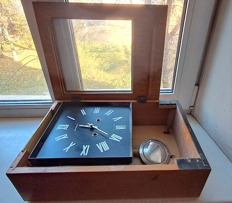 Настенные часы с боем Янтарь СССР на ходу