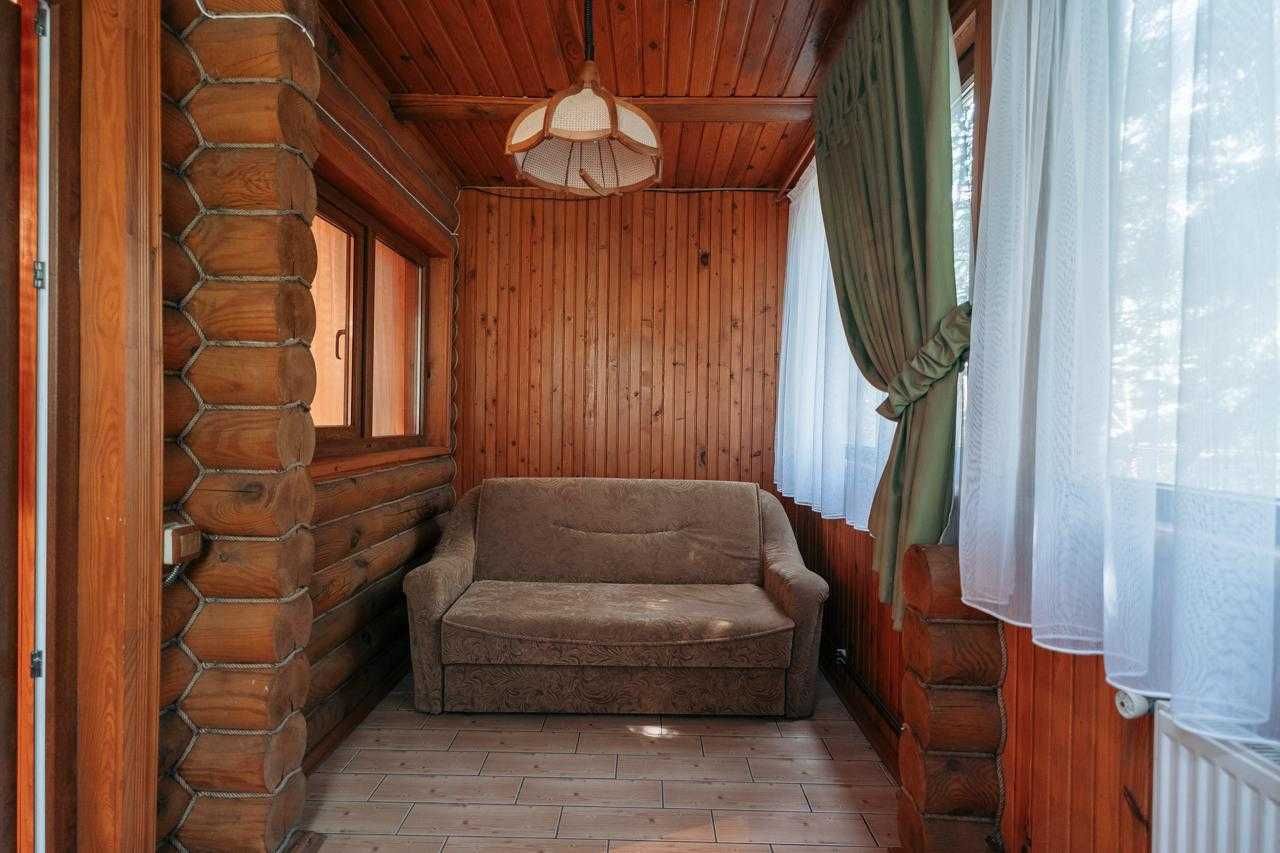 Продається котедж в Яремче - центр, 20 хв пішки до водоспаду «Прибій»