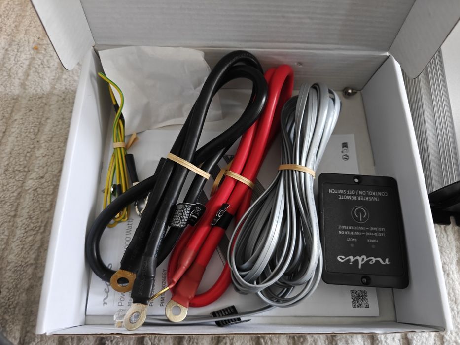 Przetwornica falownik Nedis 1000W nowa nieużywana