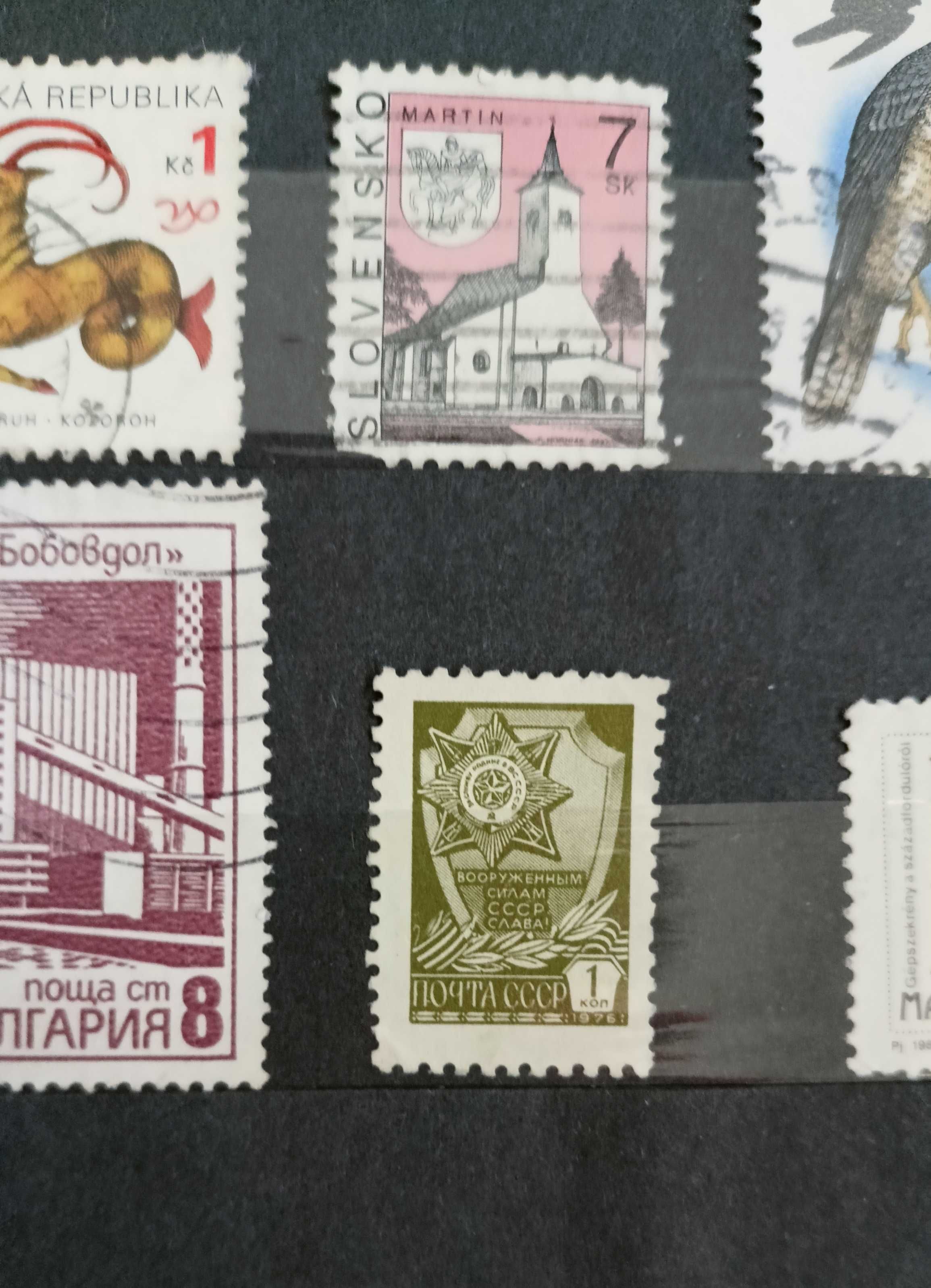 Klaser ze znaczkami polskimi i zagranicznymi