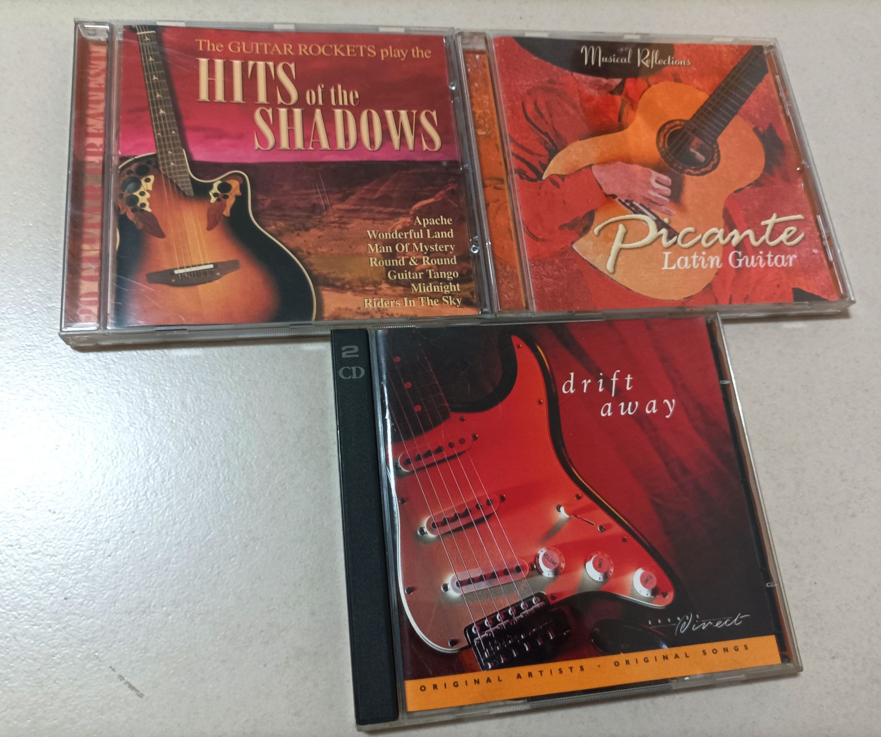 Lote de 9 CDs (Música Latina / Country / Bolero)