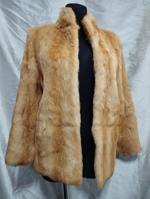 Krótkie futro królicze