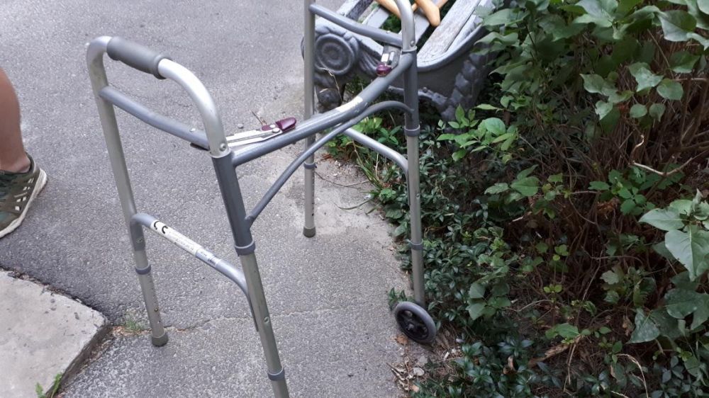 Костилі милиці на  прокат оренда якісних ходунків інвалідна коляска