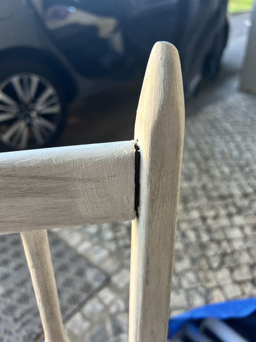 4 cadeiras antigas recuperadas