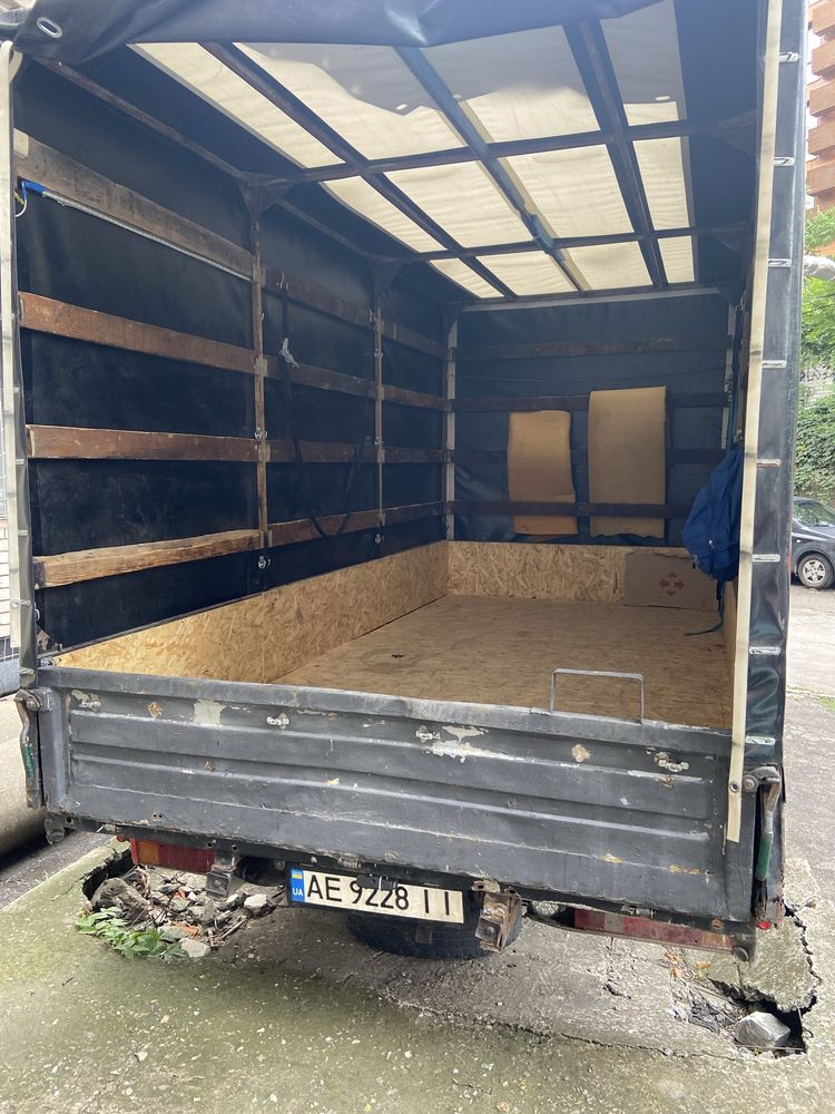 Продам газель білого коліру 3302