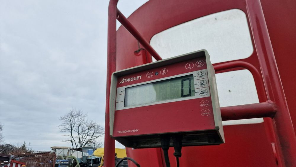 inny Paszowóz Trioliet Solomix 2-2000