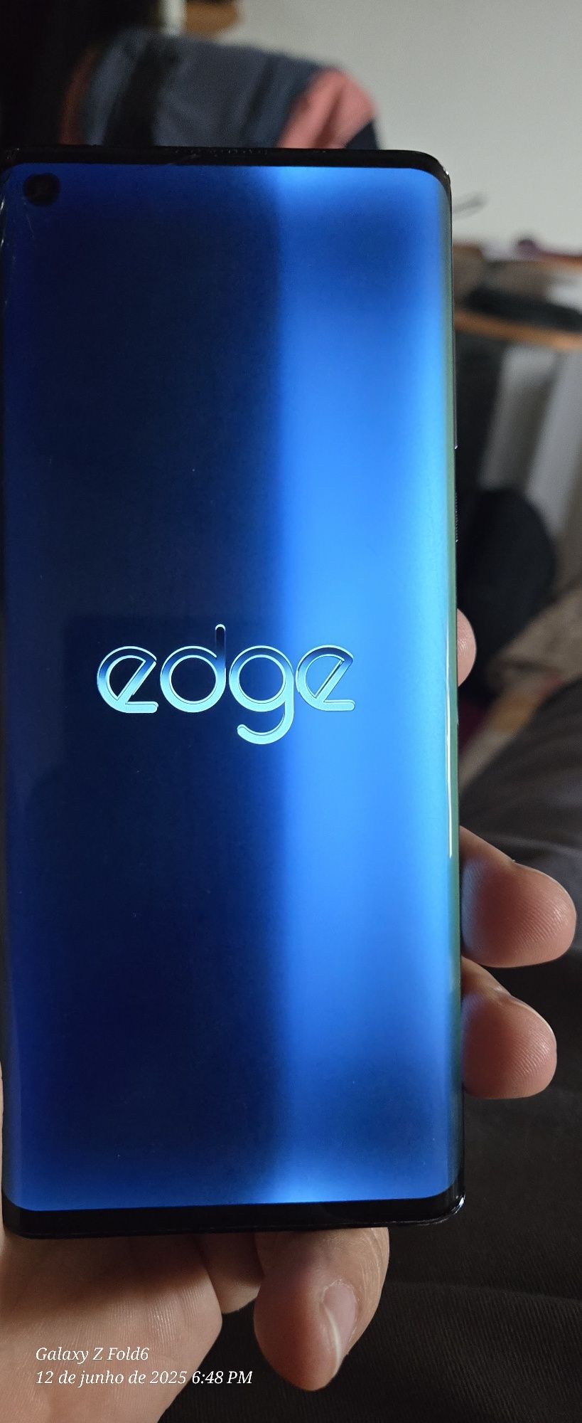 Moto Edge tela OLED