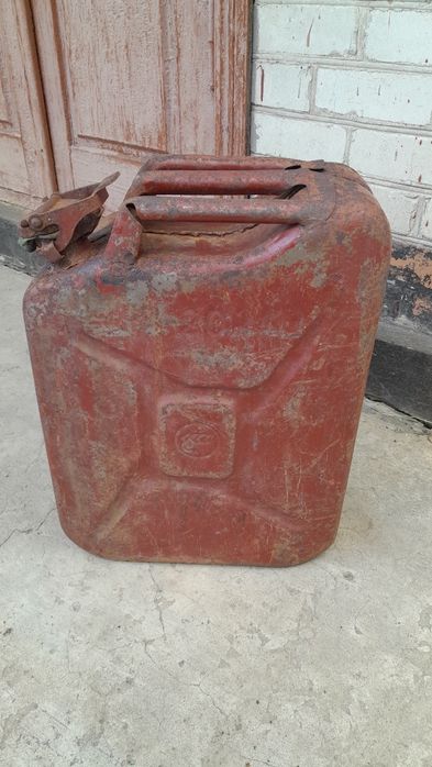 Каністра 20л, металева