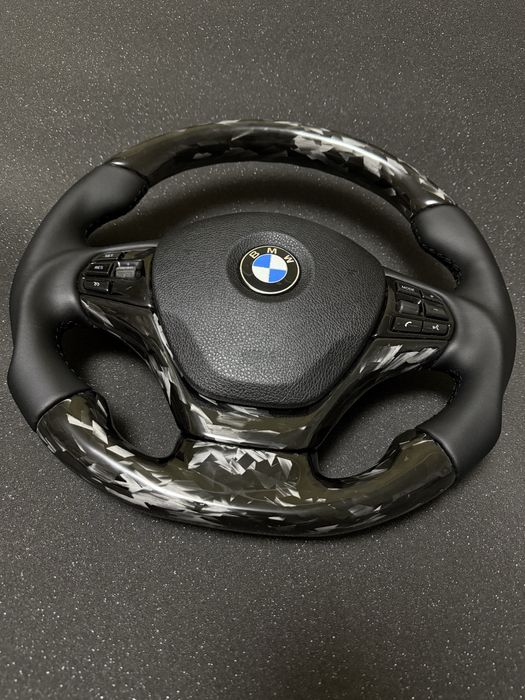Руль BMW 3 Series F30 карбон