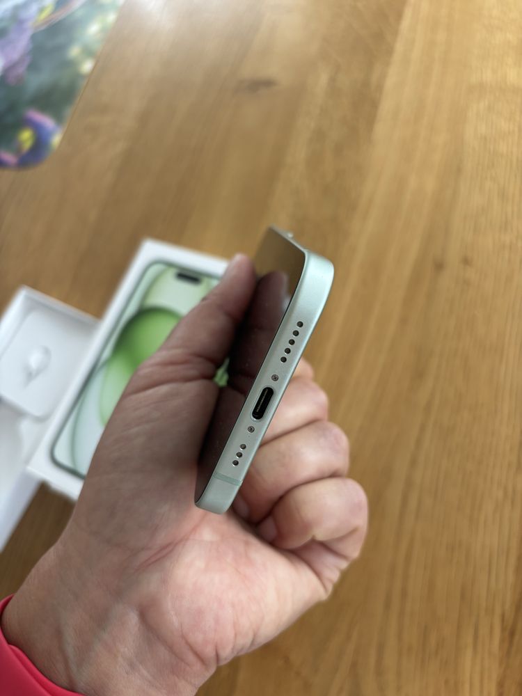 iPhone 15 (128GB) jak nowy / zielony