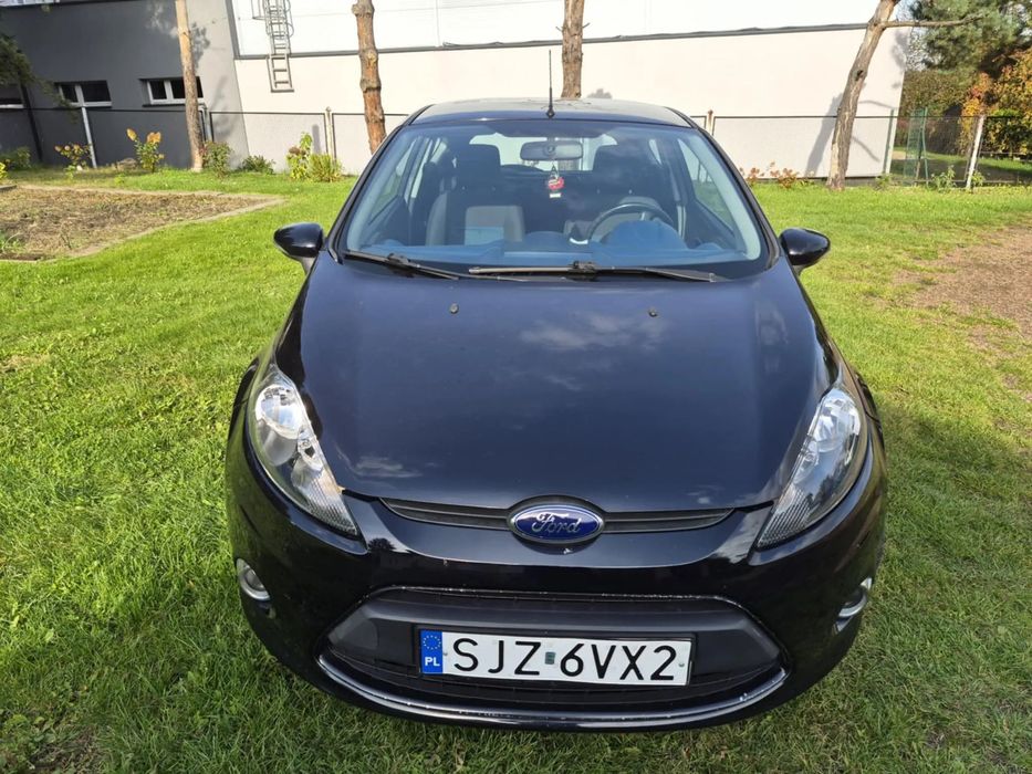 Ford Fiesta Ford Fiesta (MK7), 3-drzwiowy, czarny, z 2009 roku