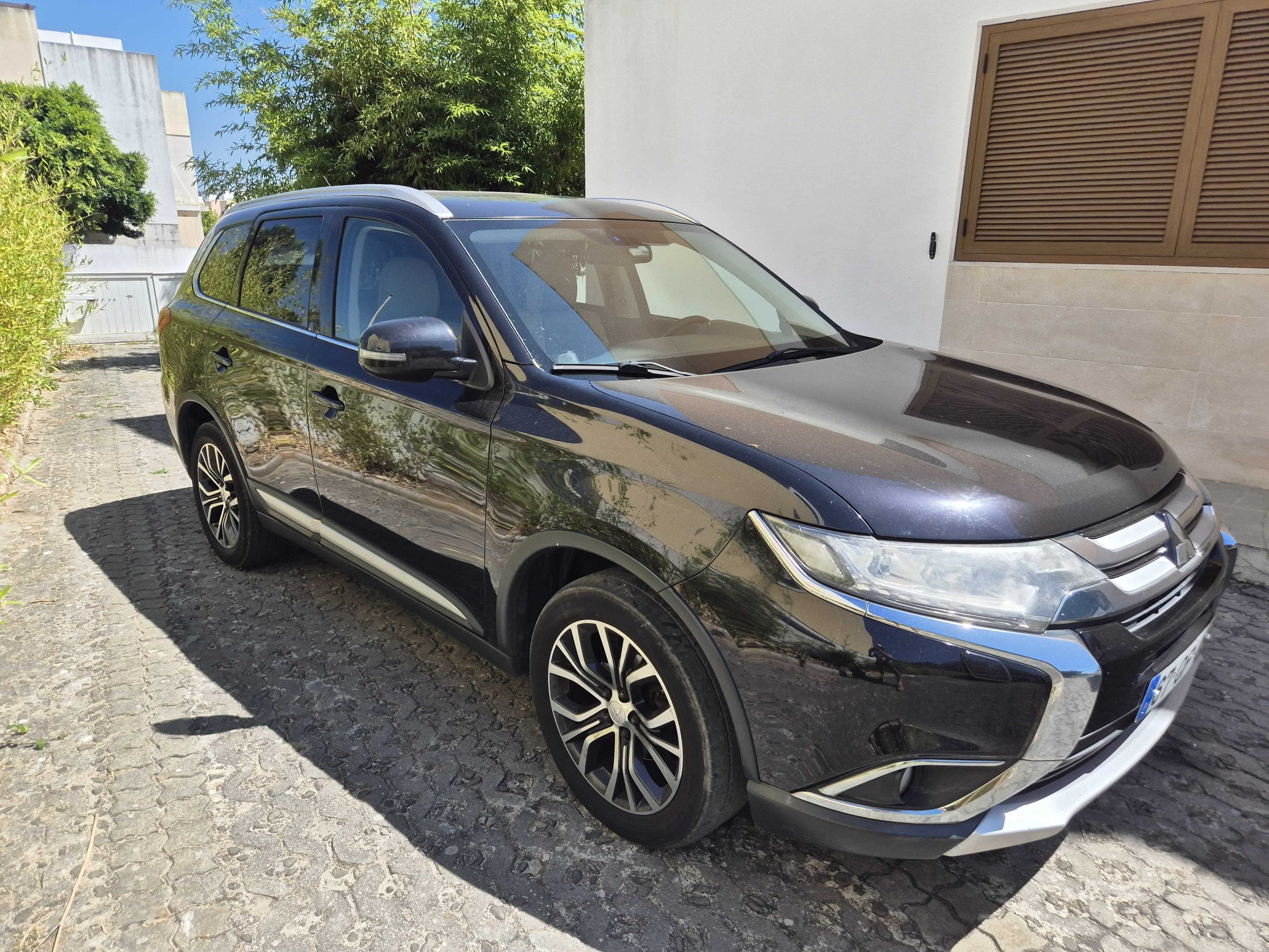 Mitsubishi Outlander 2.2 DI-D 2WD Instyle Navi