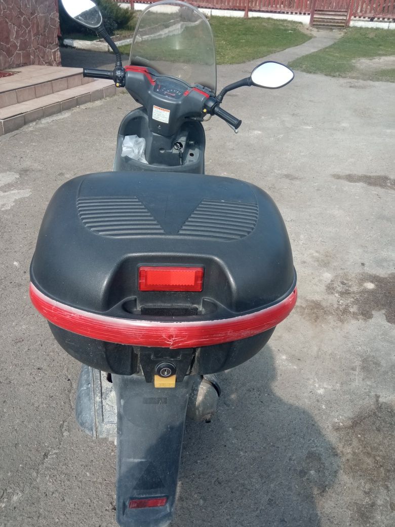 Продам скутер созуки