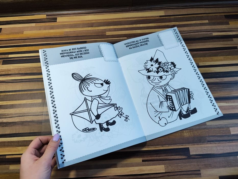 Muminki koloruj i naklejaj kolorowanka z naklejkami