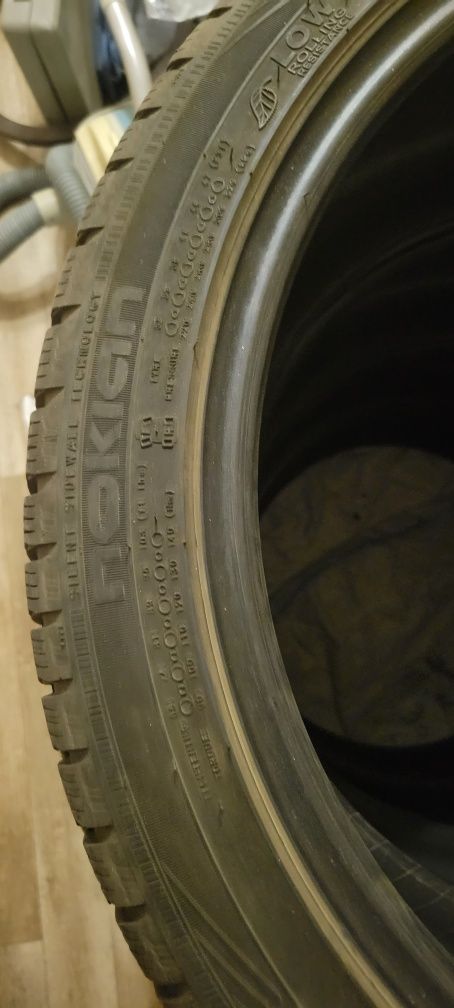 Зимние шины Nokian WR A4 235/40 R18 95V
Шини Nokian WR A4 235/40 R18 9