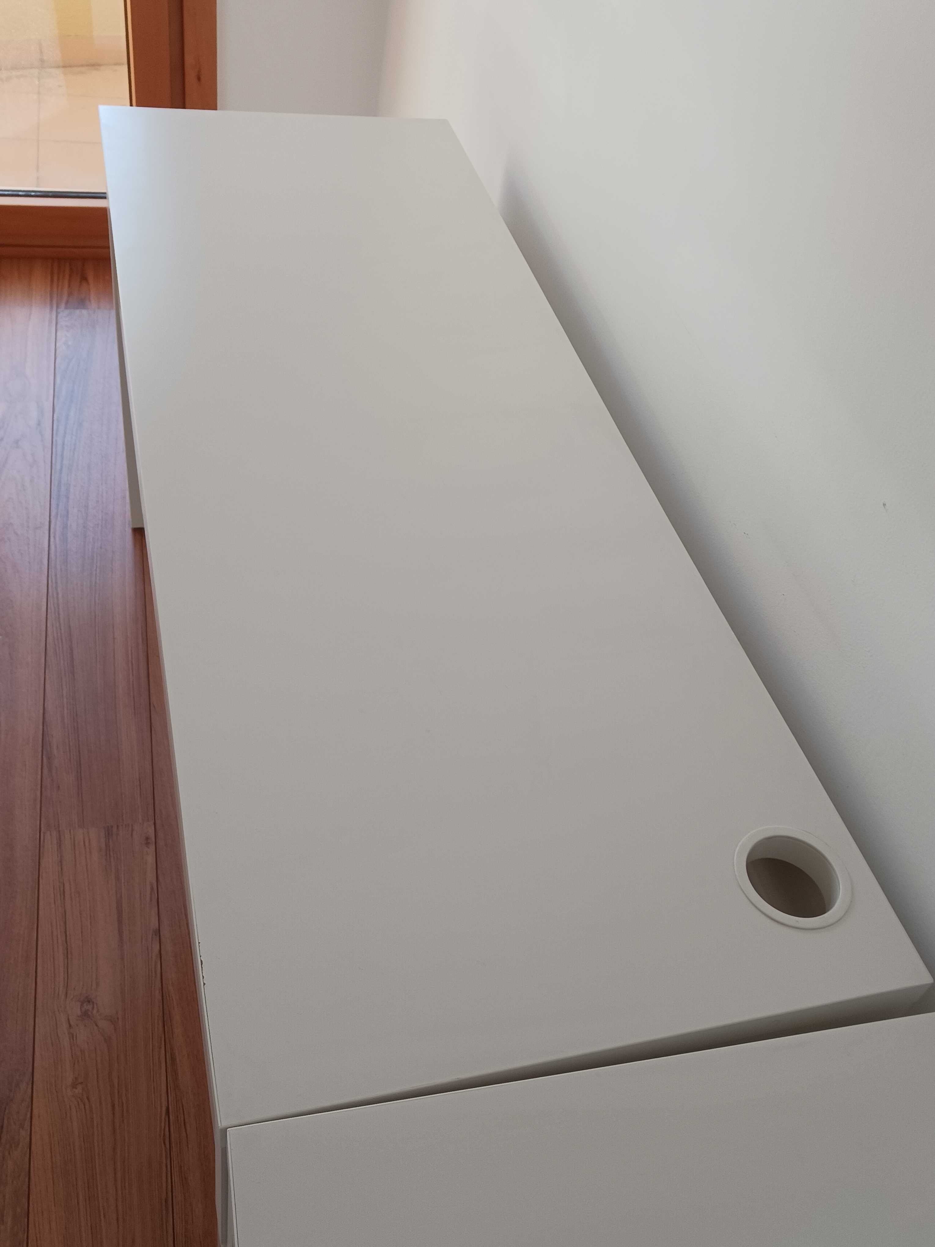 Secretária IKEA MICKE Branco
