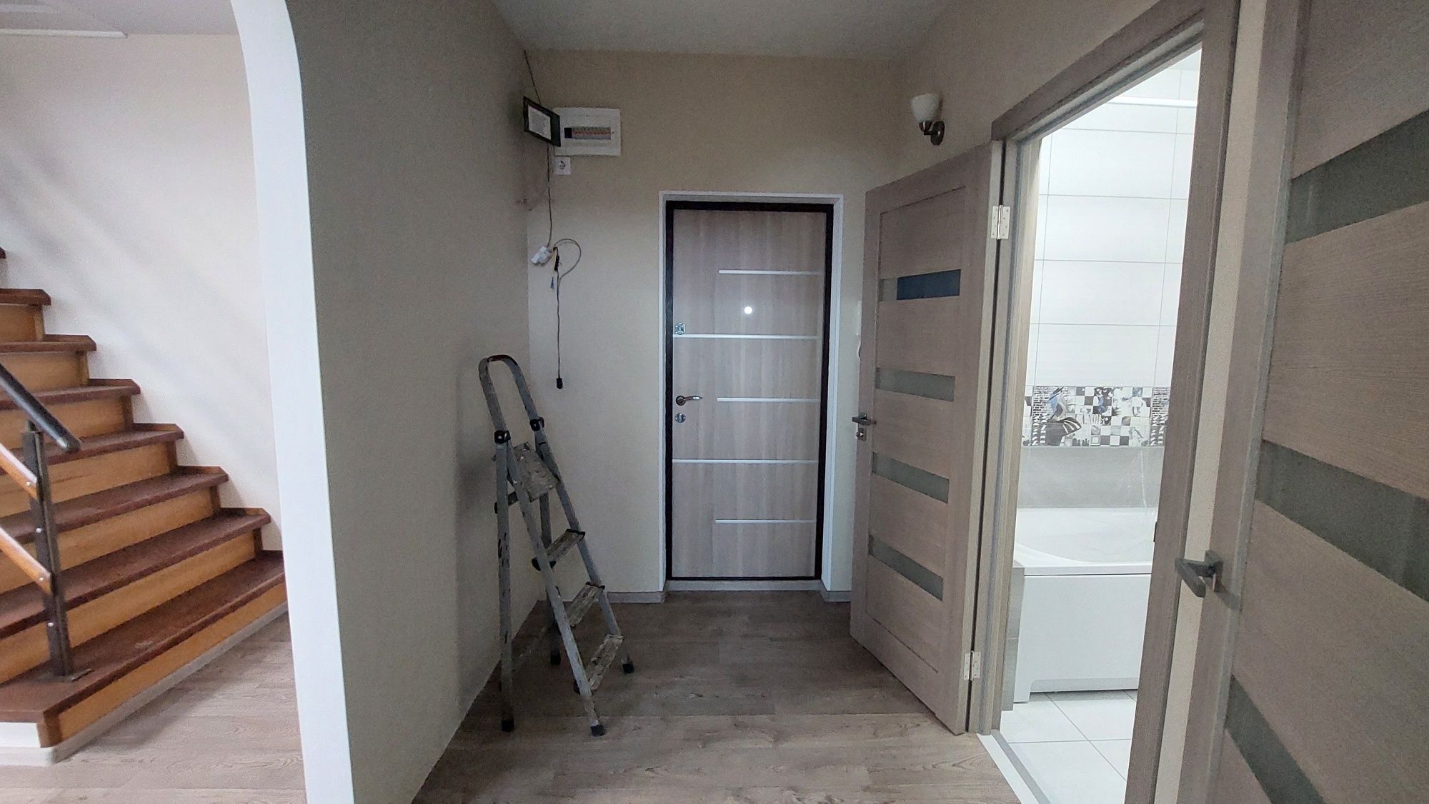 Продам двух уравневую квартиру