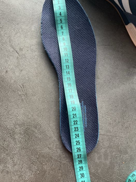 Продам мужские кросовки адидас