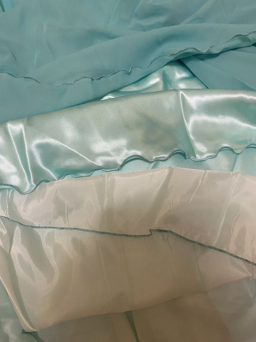 Сукня для випуску або урочистої події