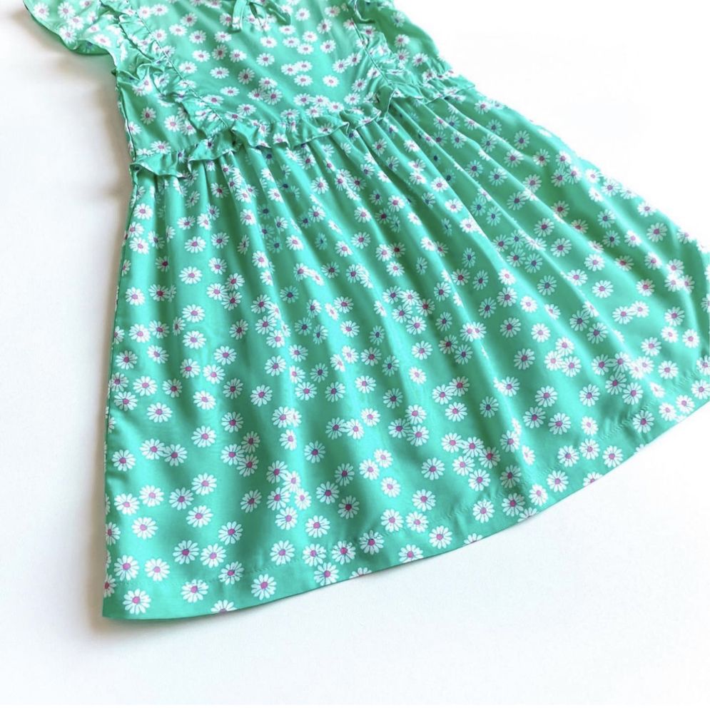 Ніжний сарафан Carters  віскоза плаття сукня на 3 та 4 роки