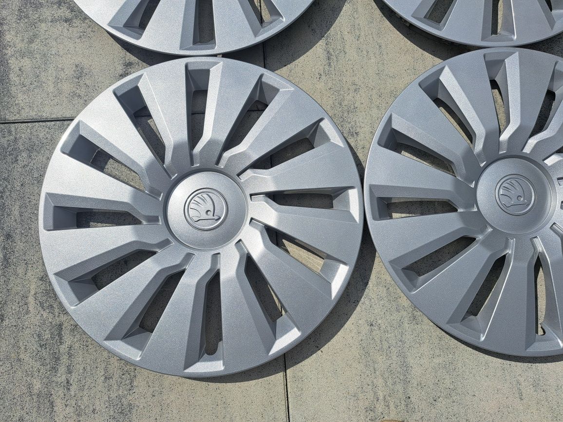 Kołpaki kołpak Oryginalny SKODA SCALA 16"
