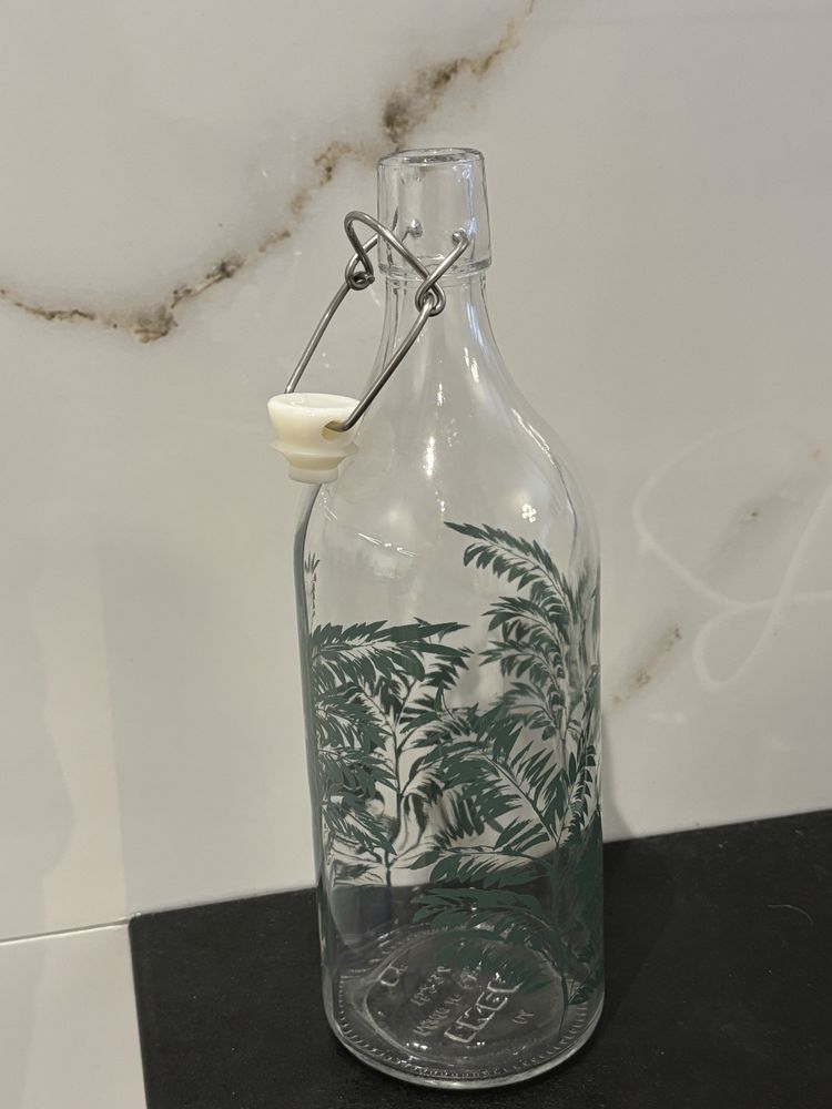 Wazon lub ozdobna szklana butelka Ikea 1l