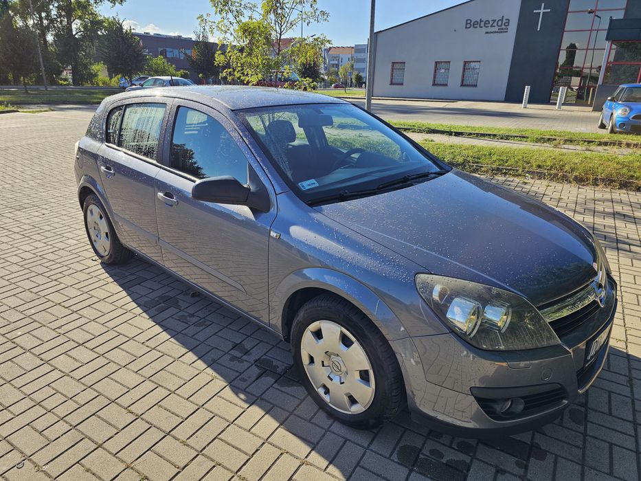 Opel ASTRA H 1.6 105 KM + LPG