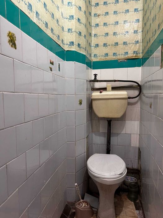 Продам 4  ком  кв  в  р-ні  Боевой  вул   Льотна  1     5/5 пан дома