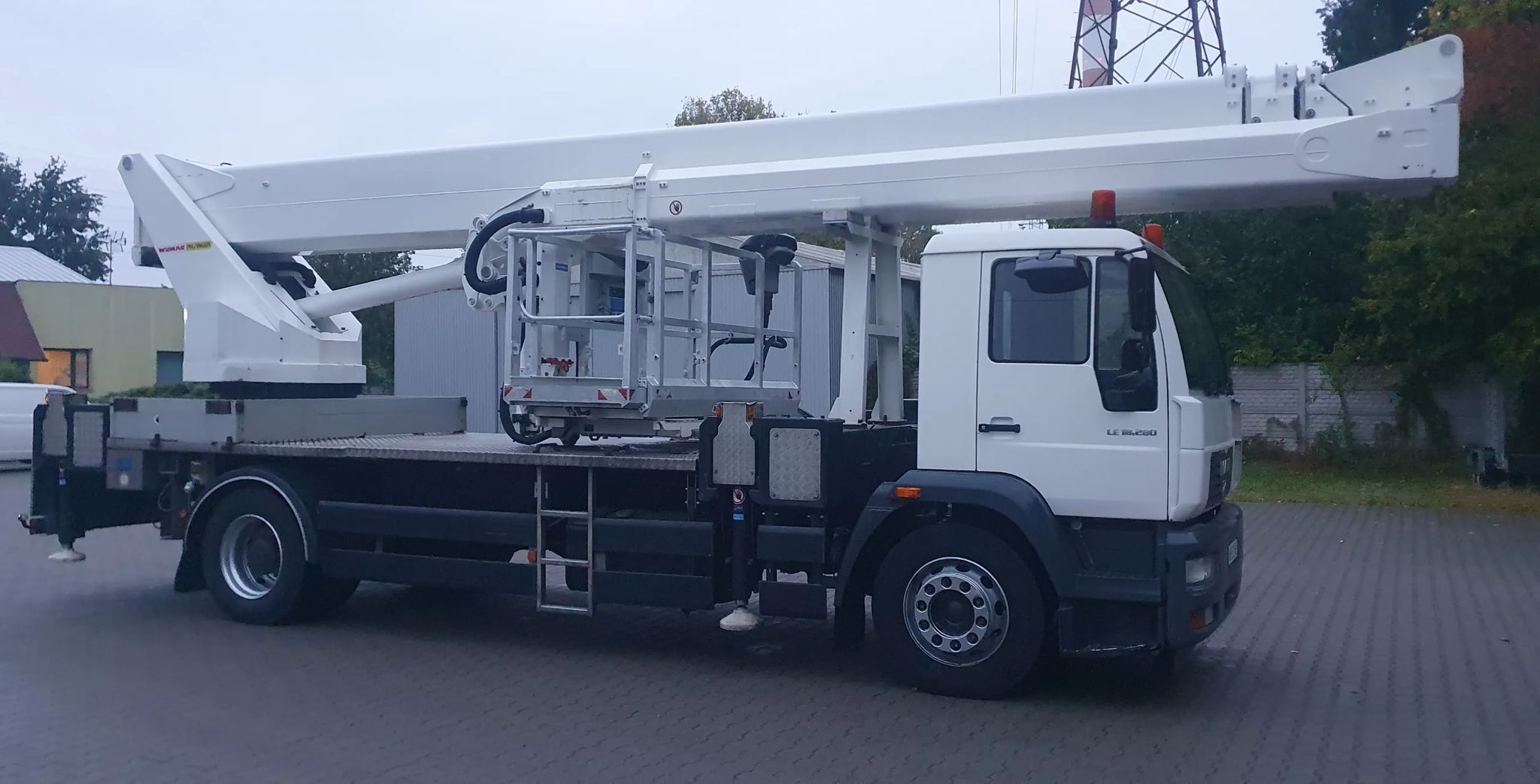 MAN LE 18.280 4x2 - Wumag WT 450 - Podnośnik 45m ZWYŻKA jak PALFINGER Ruthmann Multitel GSR - UDT zarejestrowany  45 m WUMAG Elevant Palfinger WT 450 Podnośnik koszowy zwyżka Ruthmann