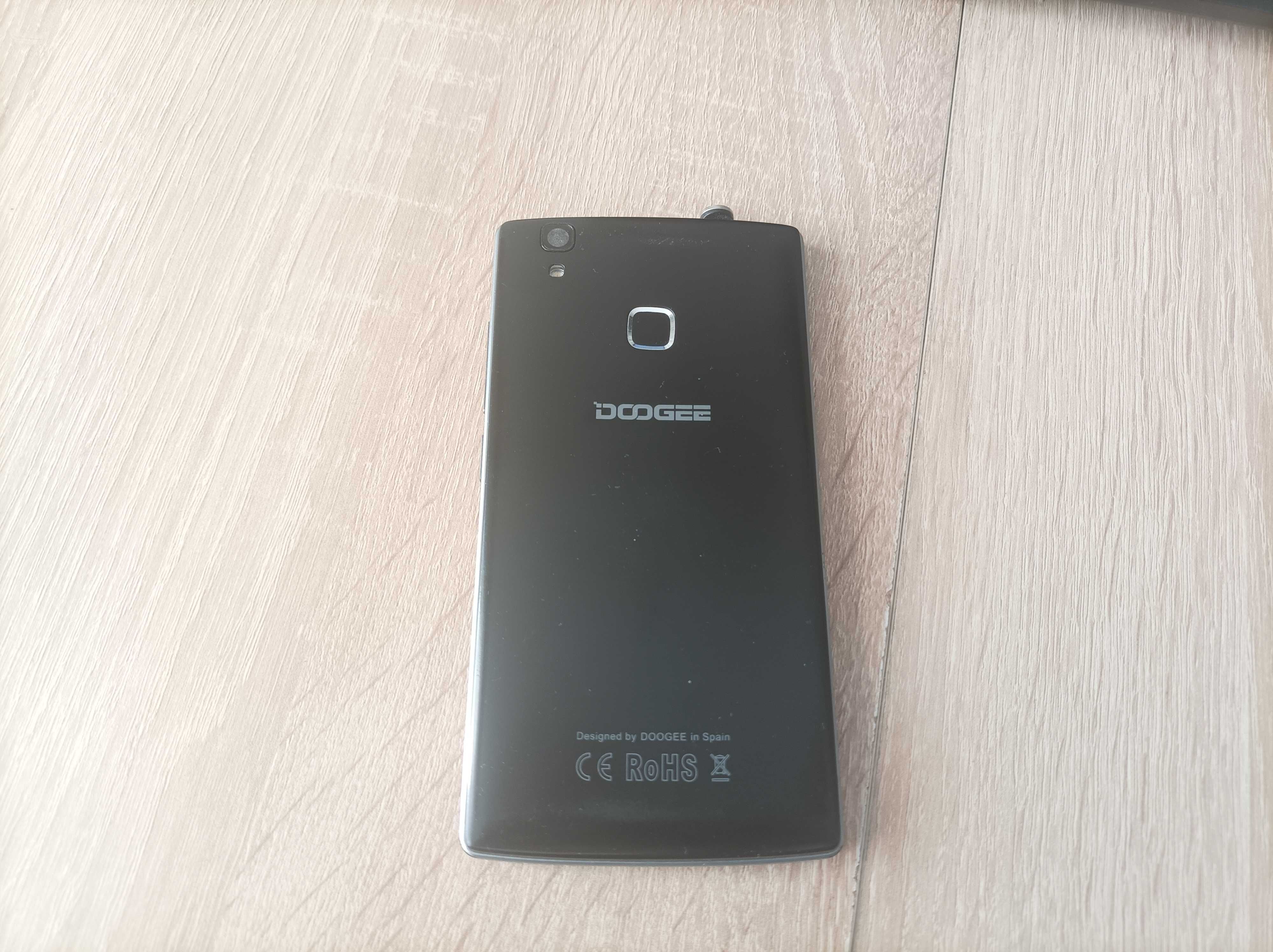 Смартфон Doogee X5 Max дві SIM