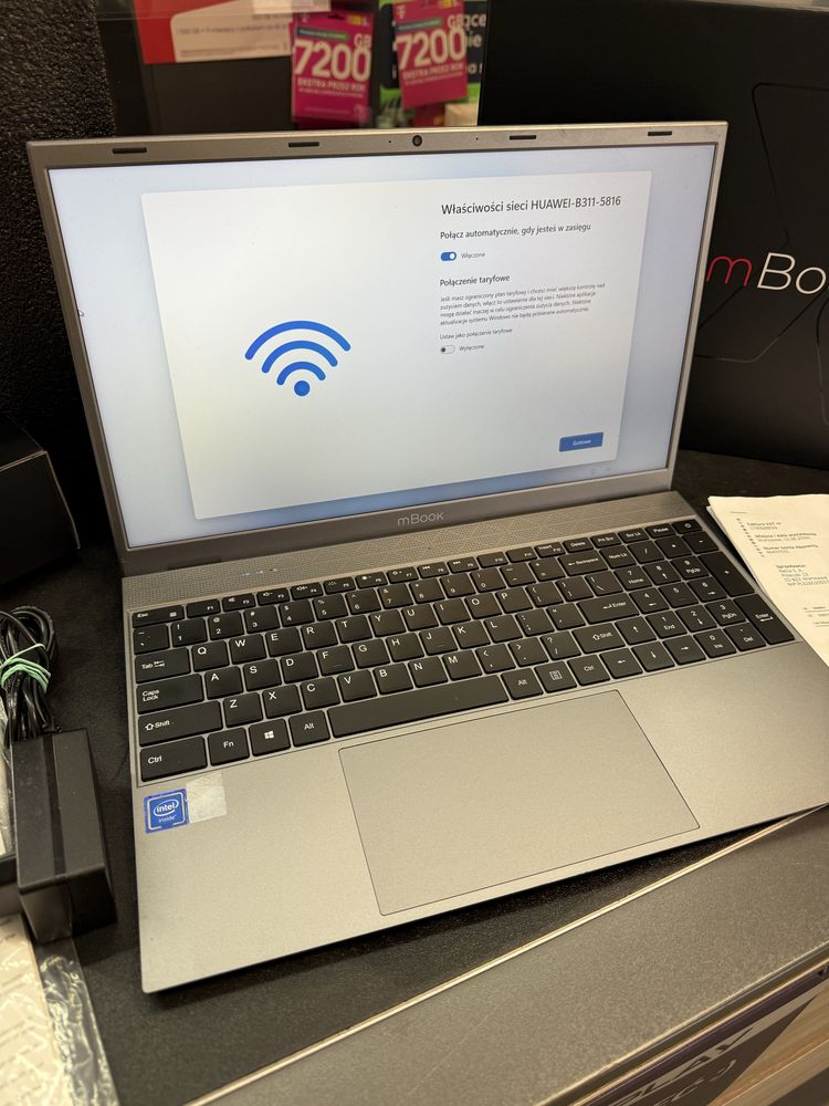 Prawie nowy laptop Maxcom mBook 15, Gwarancja, 8GB, 256SSD, Celeron