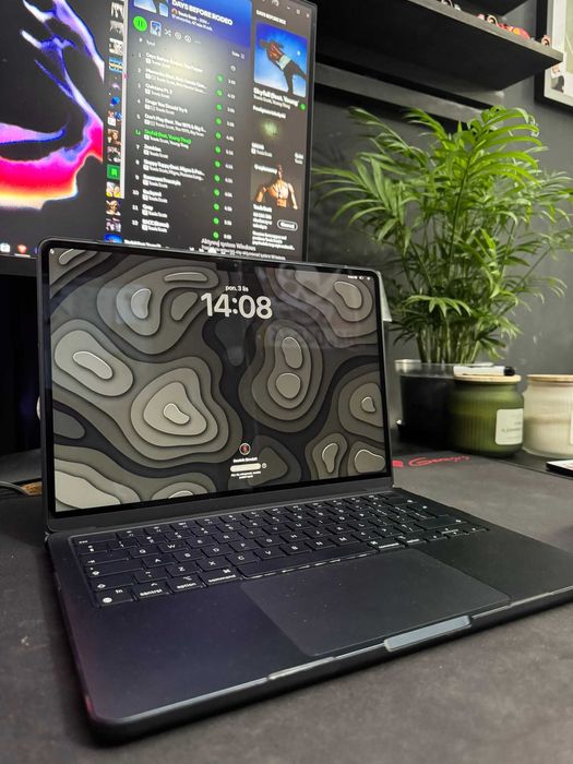 MacBook Air M2 2022 • Stan idealny • 99% baterii • Komplet z pudełkiem