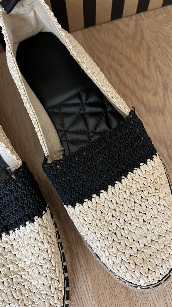 Продам мокасины zara