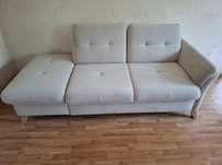 Sofa , leżanka .