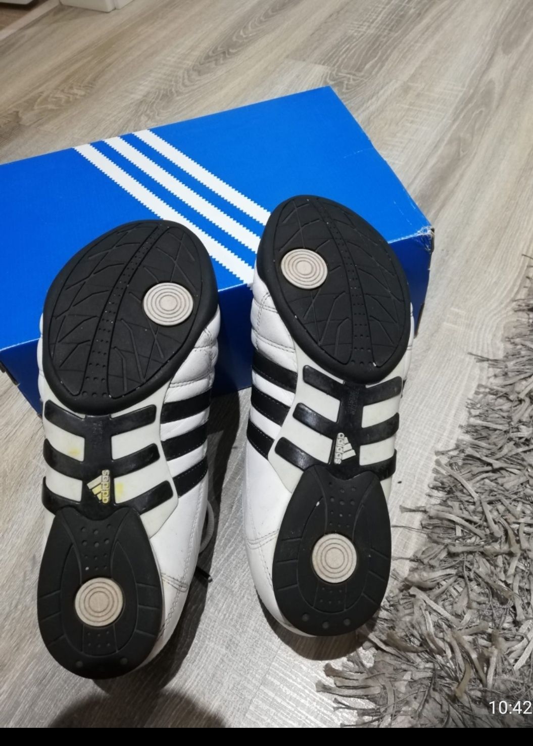 Tênis adidas branco