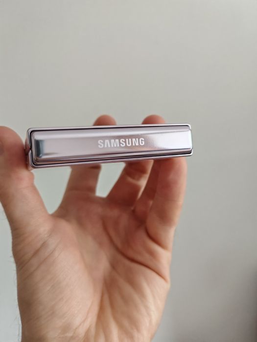 Samsung Galaxy Z Flip 5 512 GB Snapdragon 8 Gen 2 bdb stan odnowiony