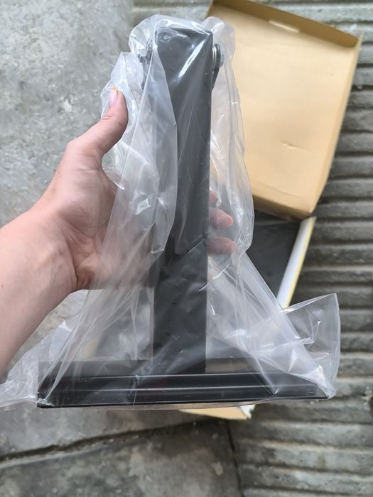 Três suportes para TV