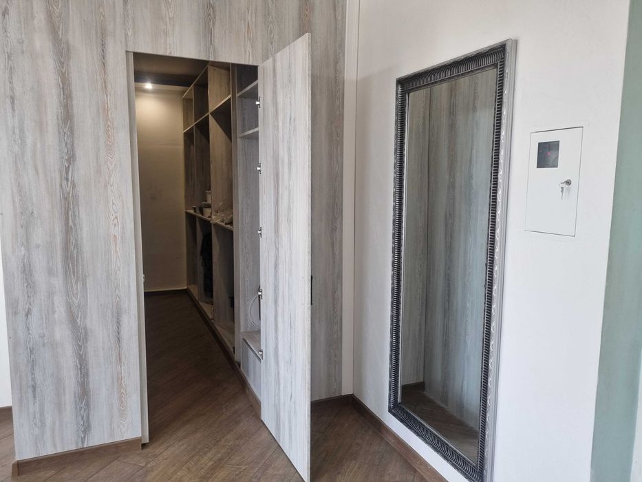 Довгострокова оренда 2-к квартири.