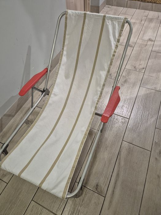 Lezak turystyczny Prl. Stan bardzo dobry