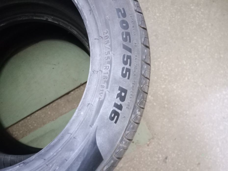 Sprzedam opony letnie do Laguny z zapasówką w pokrowcu